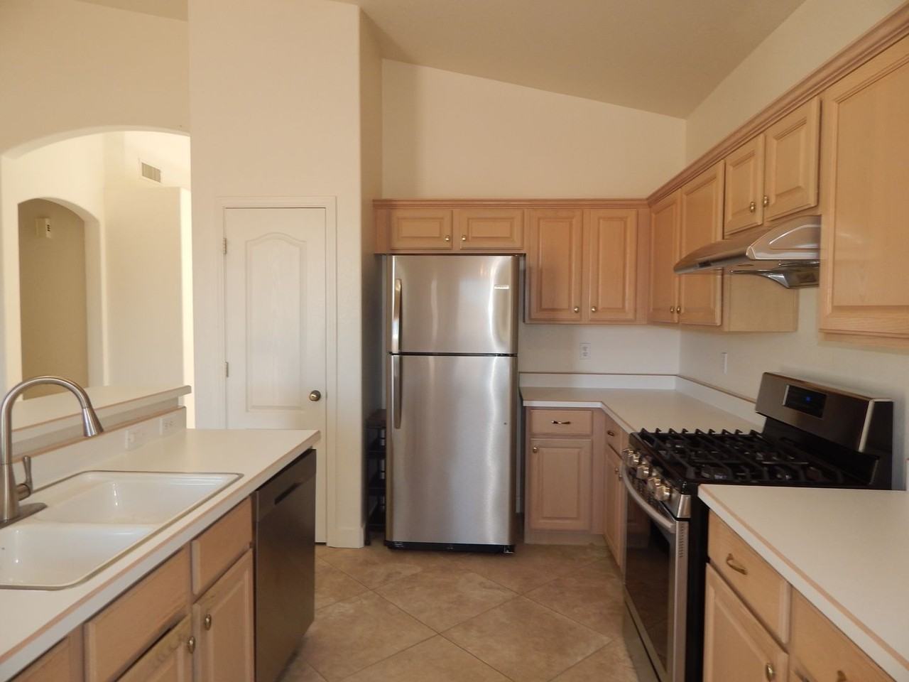 7750 7750 N Castle Valley Rd - Photo 7 of 36
