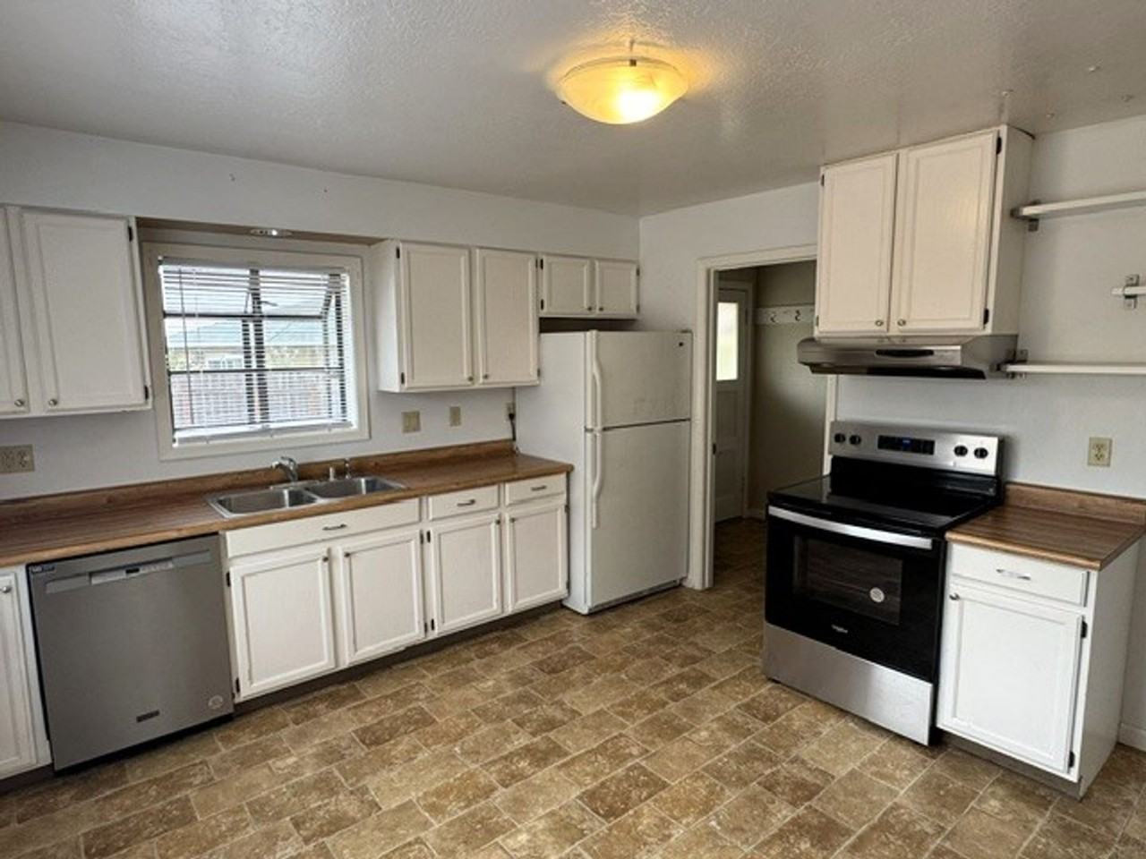 6701 Palm Ave - Photo 4 of 14