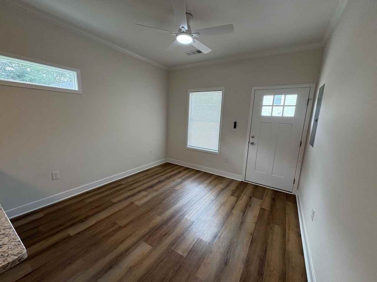 185 Barnett Shoals Rd - Photo 4 of 9