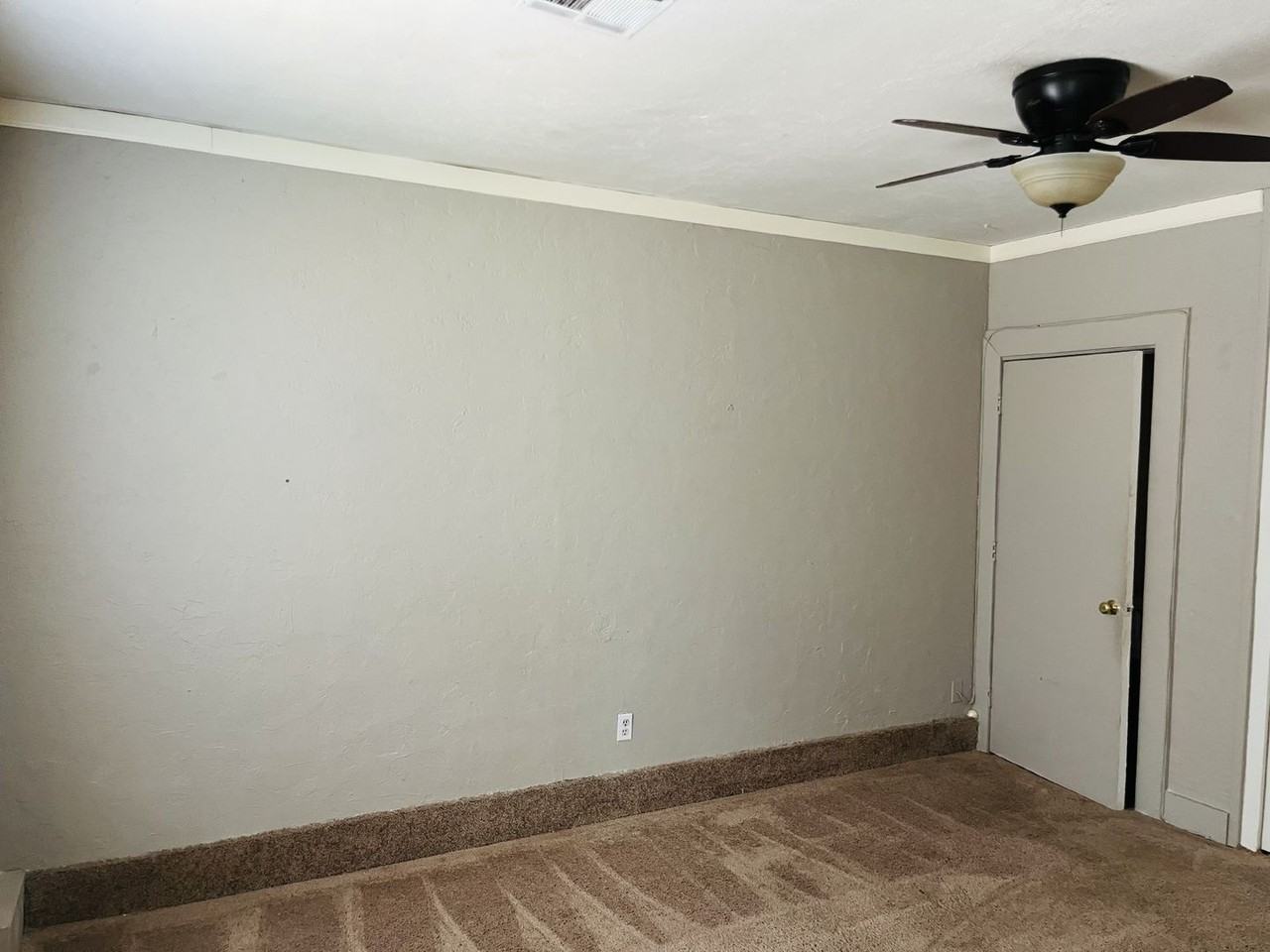 3029 W Fairfield Ave - Photo 7 of 11