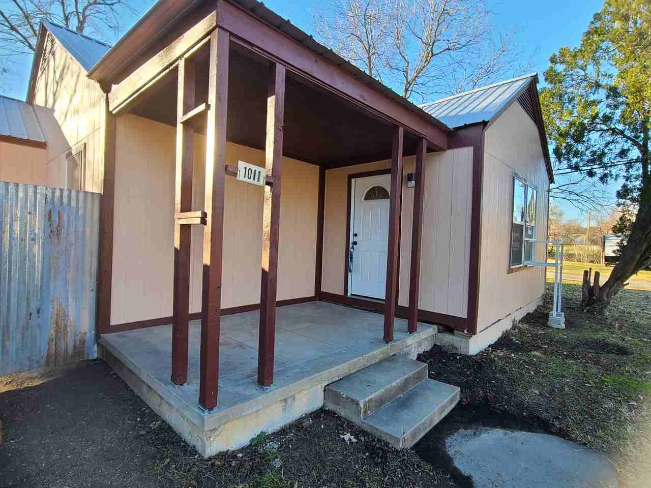 1011 Washburn St #NA - Photo 2 of 18