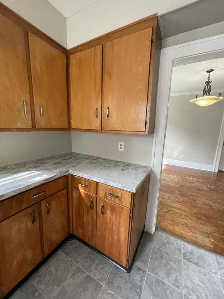 2587 Titus Ave - Photo 6 of 11