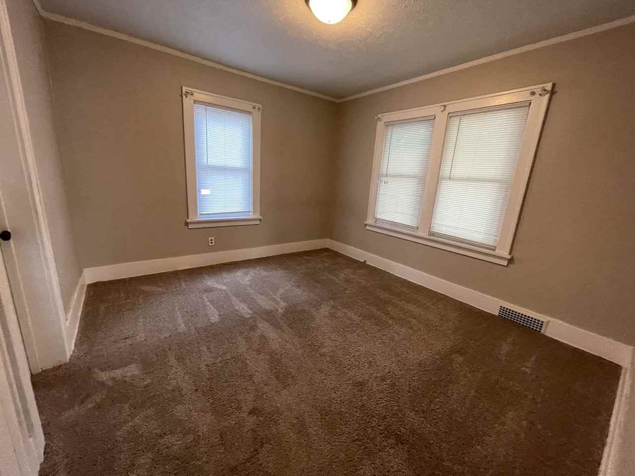 2587 Titus Ave - Photo 7 of 11