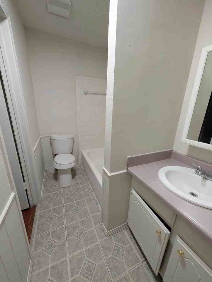 850 Greenvale Rd - Photo 7 of 9