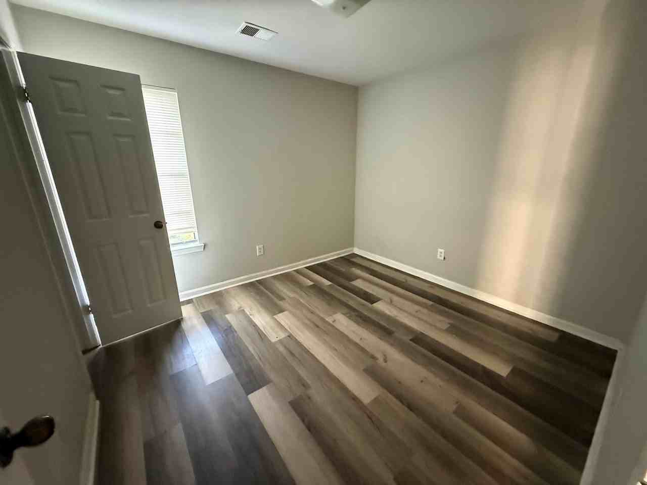 3758 Clarke Rd - Photo 5 of 11