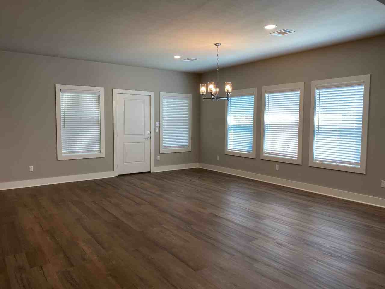 110 Richards St #A - Photo 4 of 32