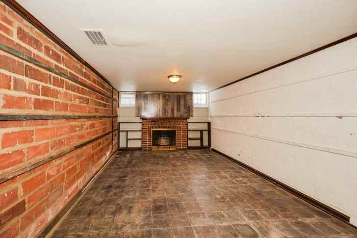 20831 Lake Shore Blvd - Photo 6 of 12