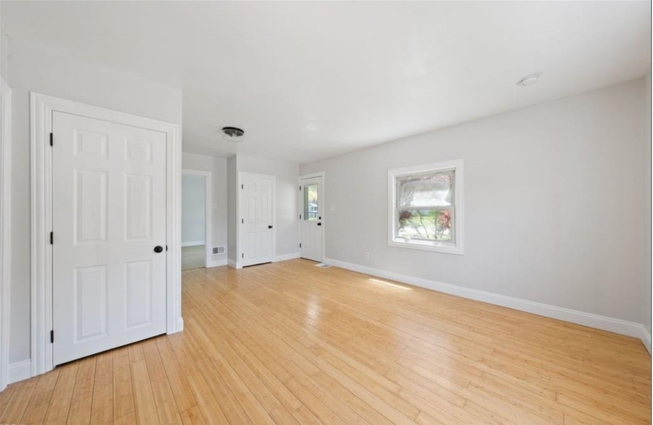1282 Summit Dr - Photo 4 of 22
