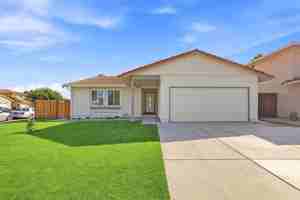 featured image of 560 Glenburry Way