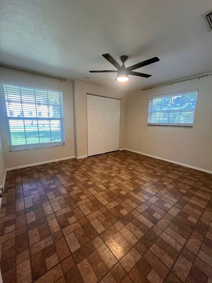 500 Southwest Blvd N - Photo 6 of 17