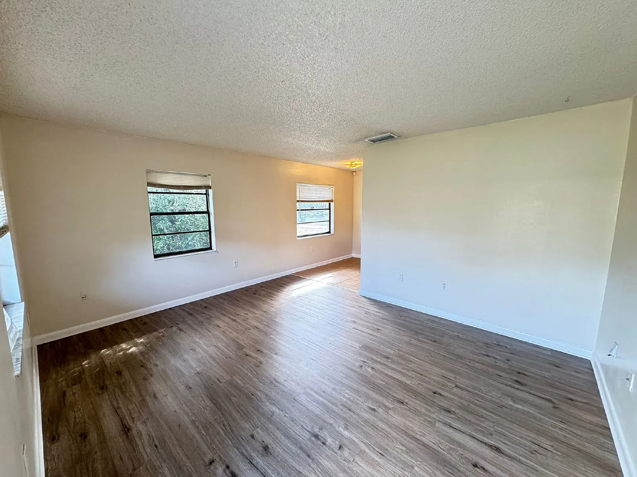 1250 Josephine St - Photo 2 of 6