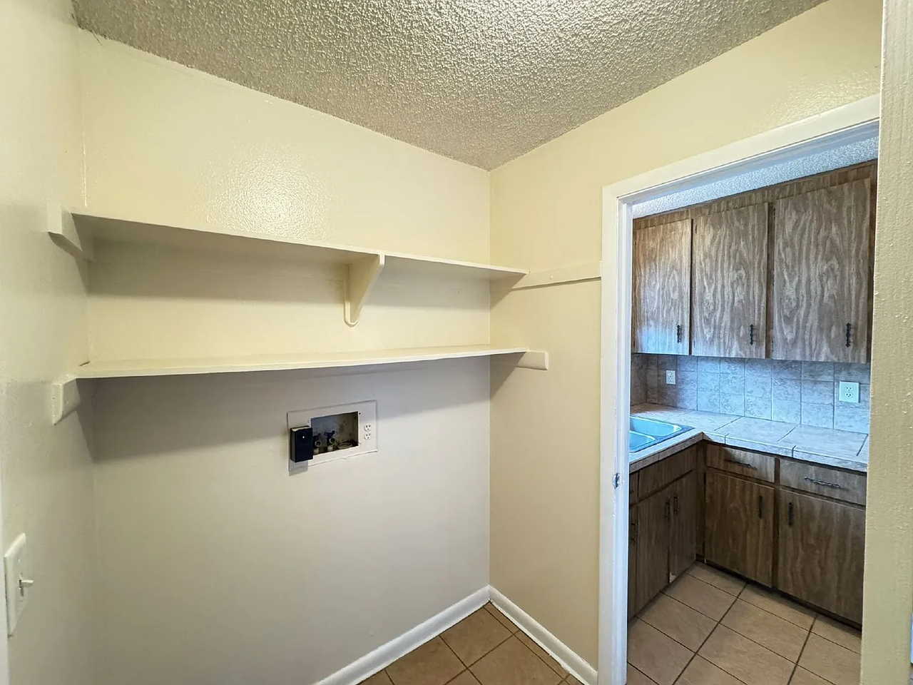 1250 Josephine St - Photo 5 of 6