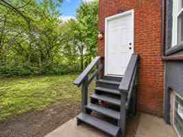 featured image of 1825 Lakeview Rd