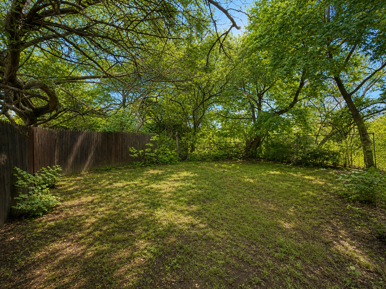 1825 Lakeview Ave - Photo 5 of 41