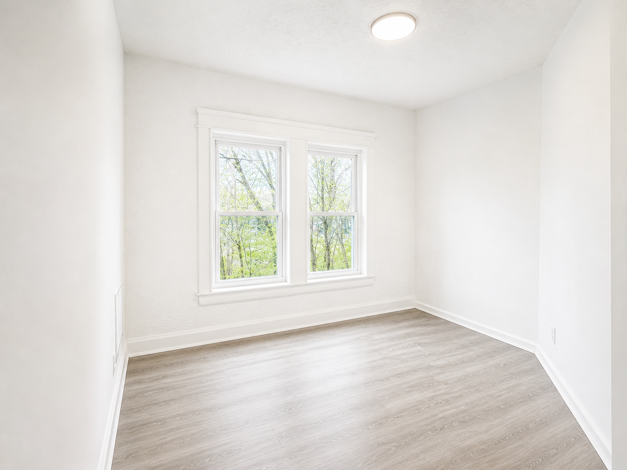 1825 Lakeview Ave - Photo 6 of 41