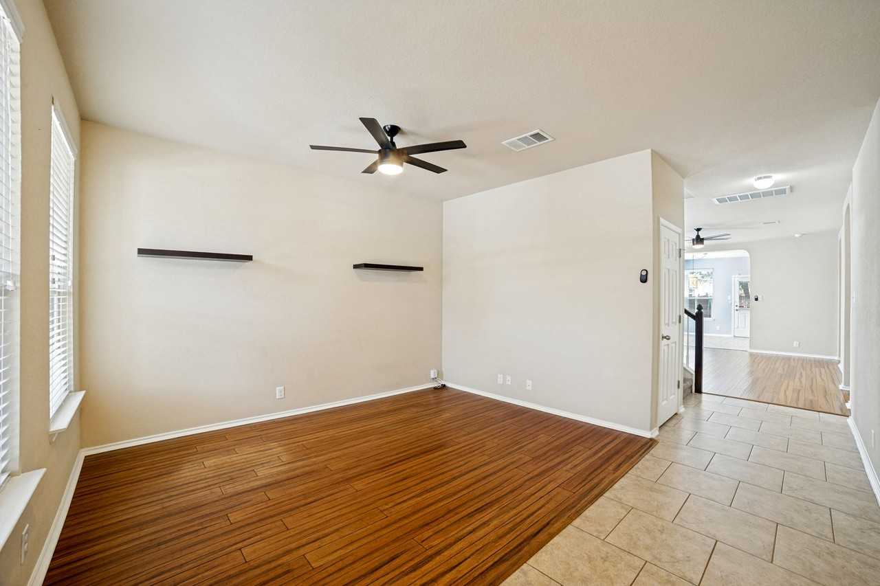9015 Dusty Run Ln - Photo 4 of 24