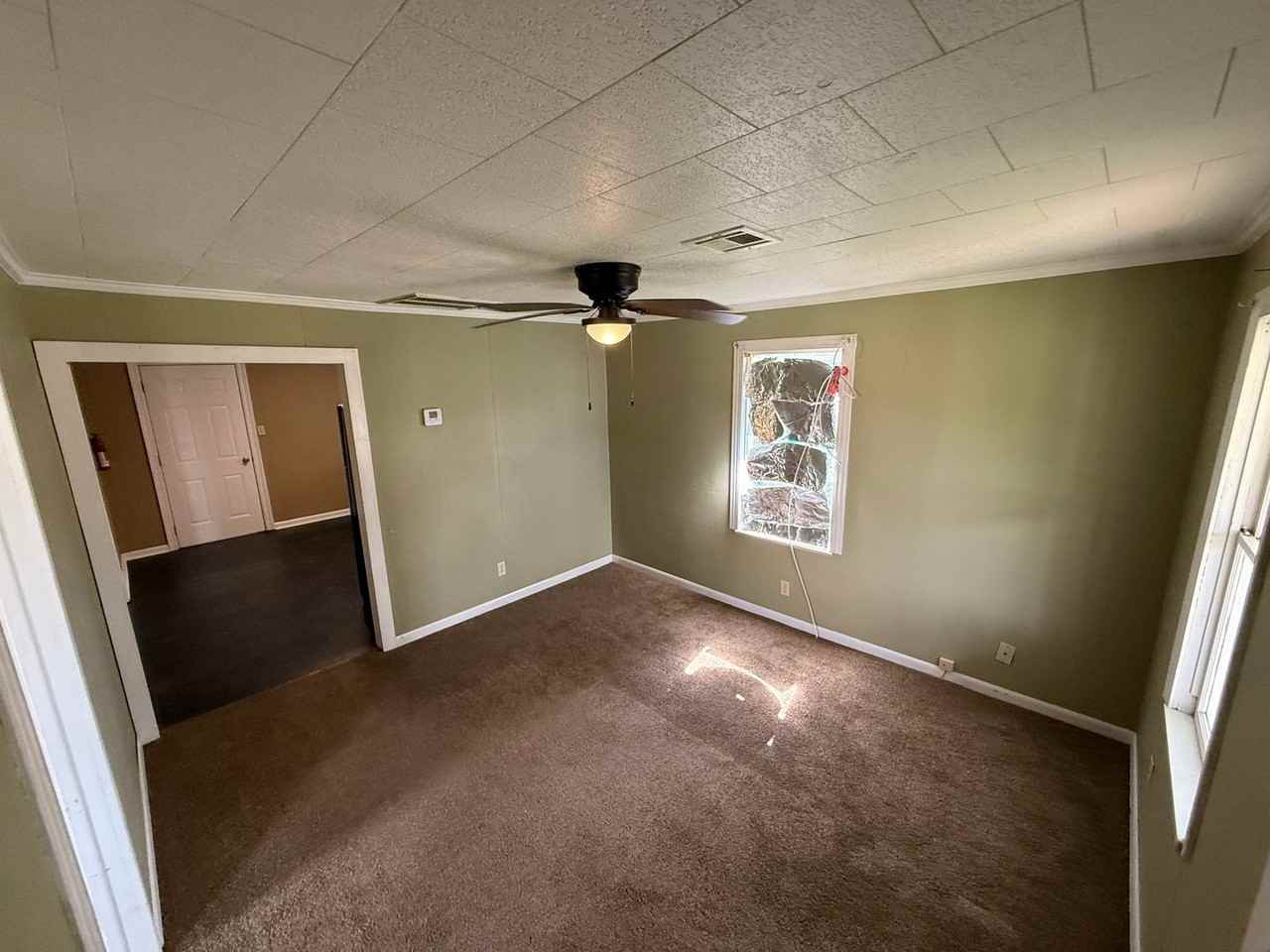 256 Field St - Photo 4 of 10