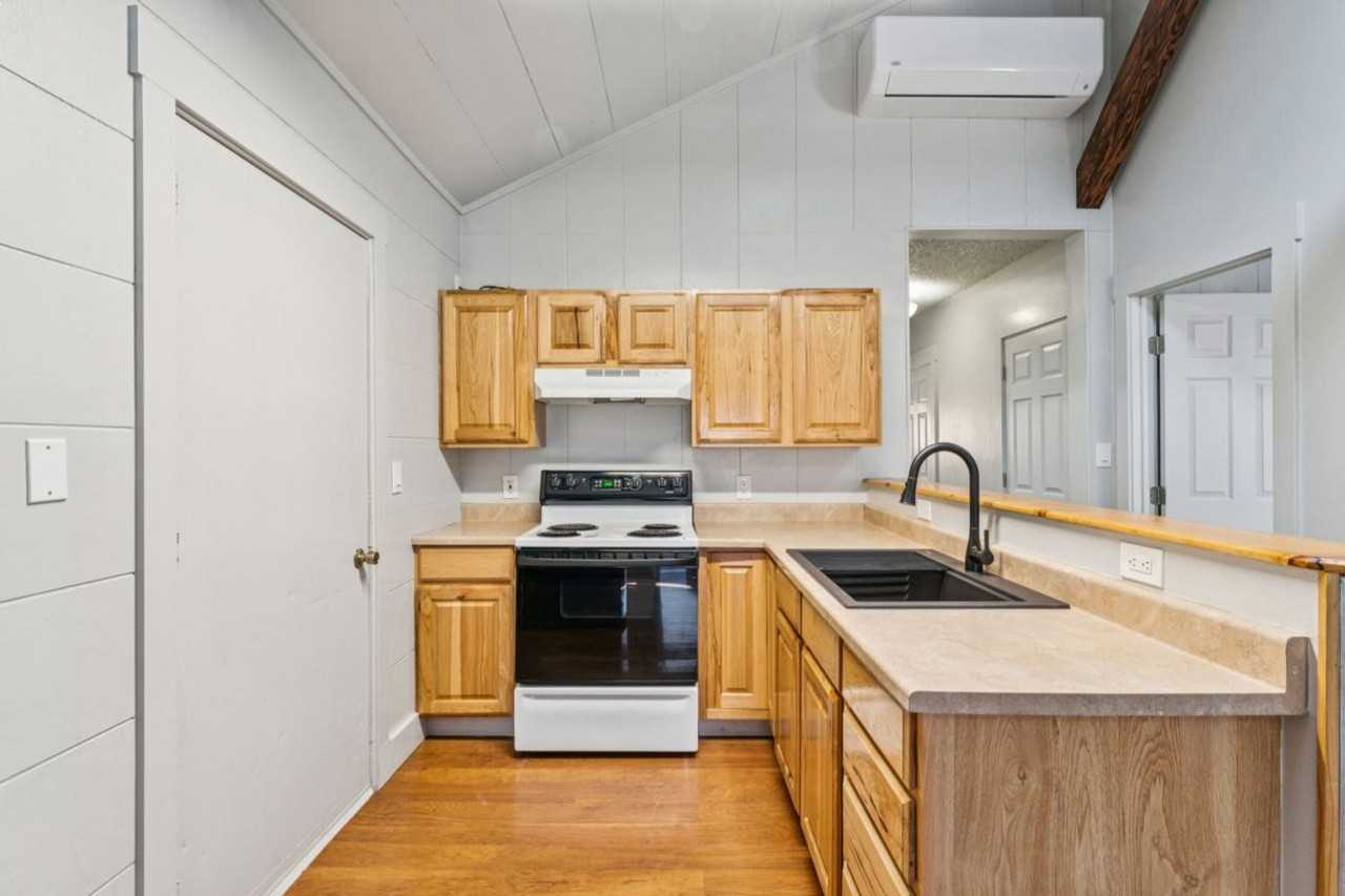 4304 W Plum St - Photo 6 of 22