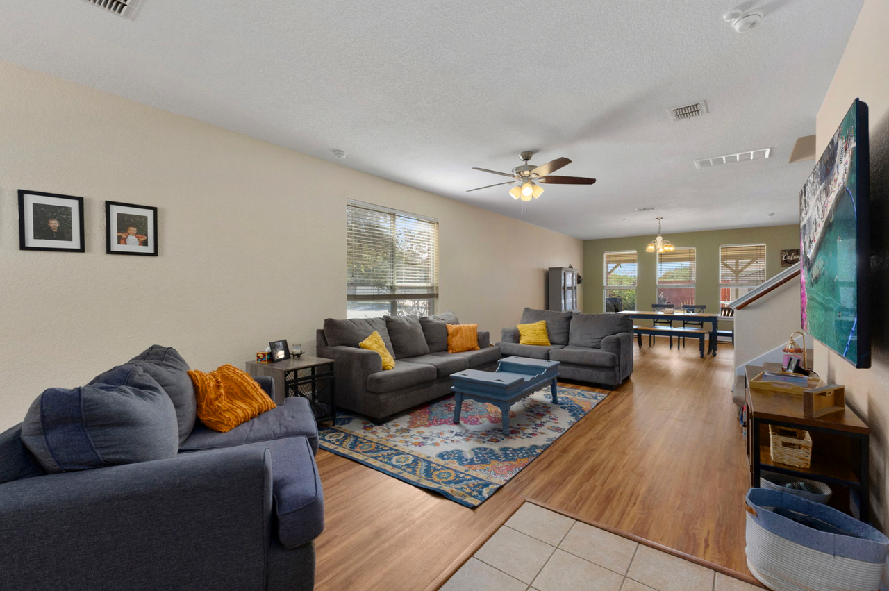 13910 Caprese Hl - Photo 3 of 19