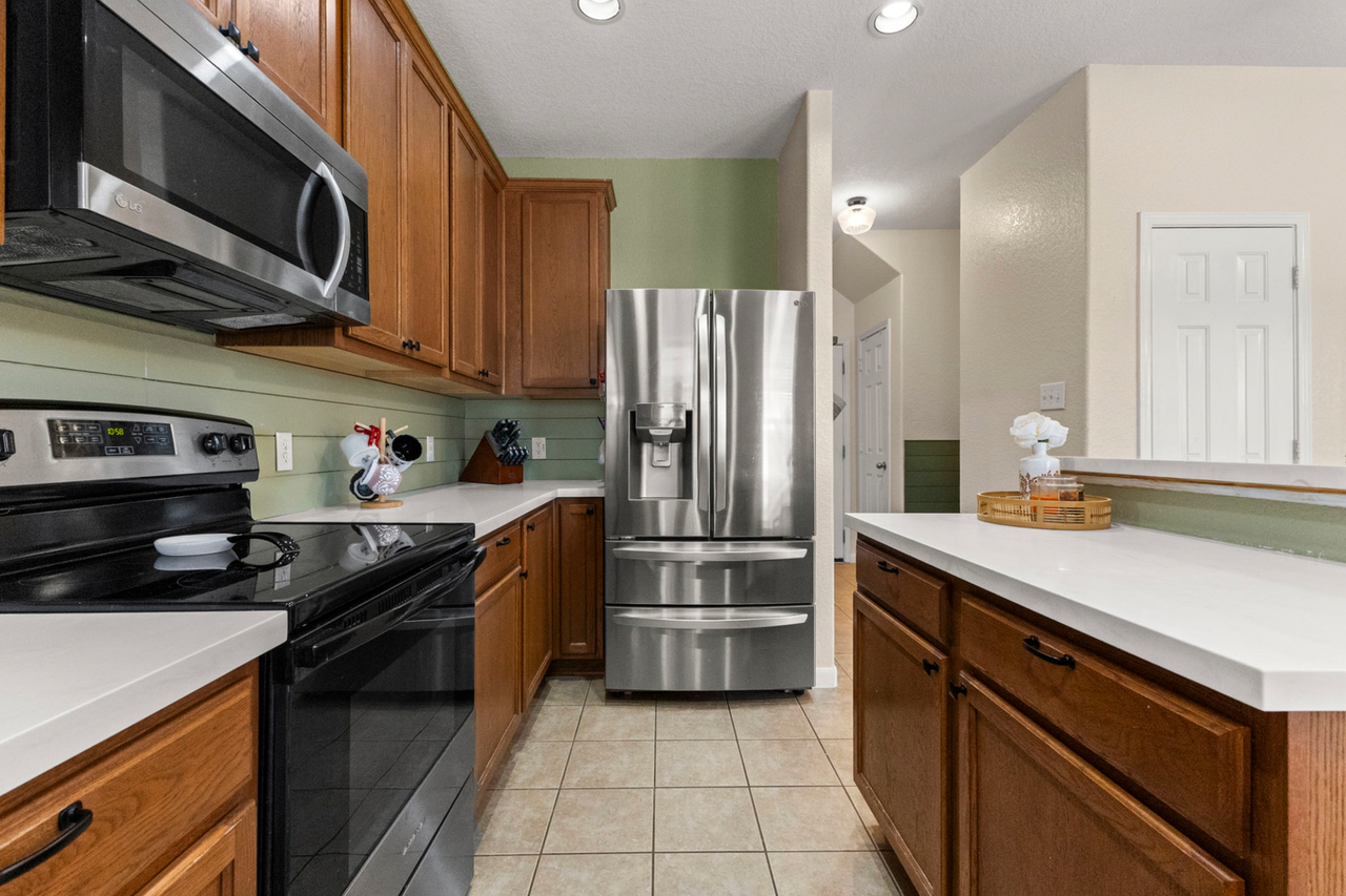 13910 Caprese Hl - Photo 7 of 19