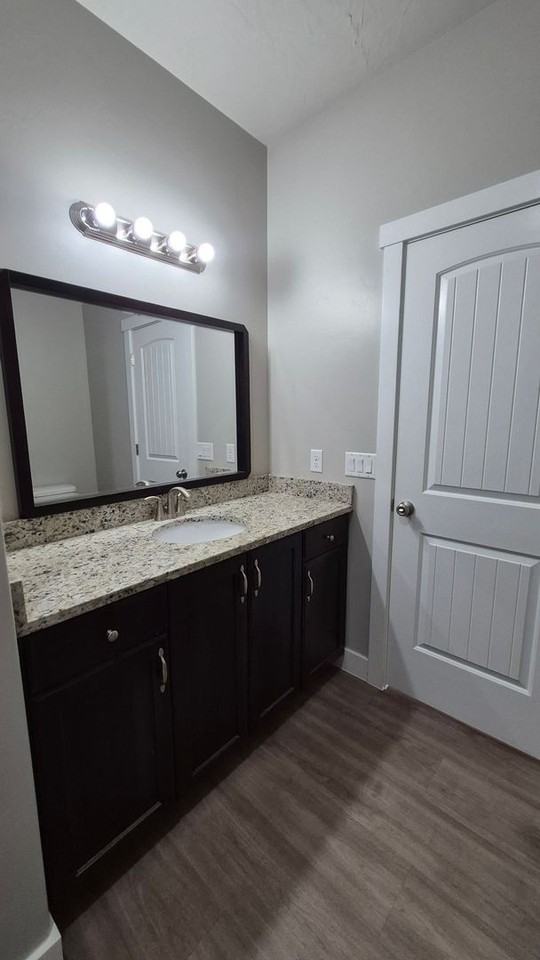 166 W Chesterfield Dr - Photo 6 of 10