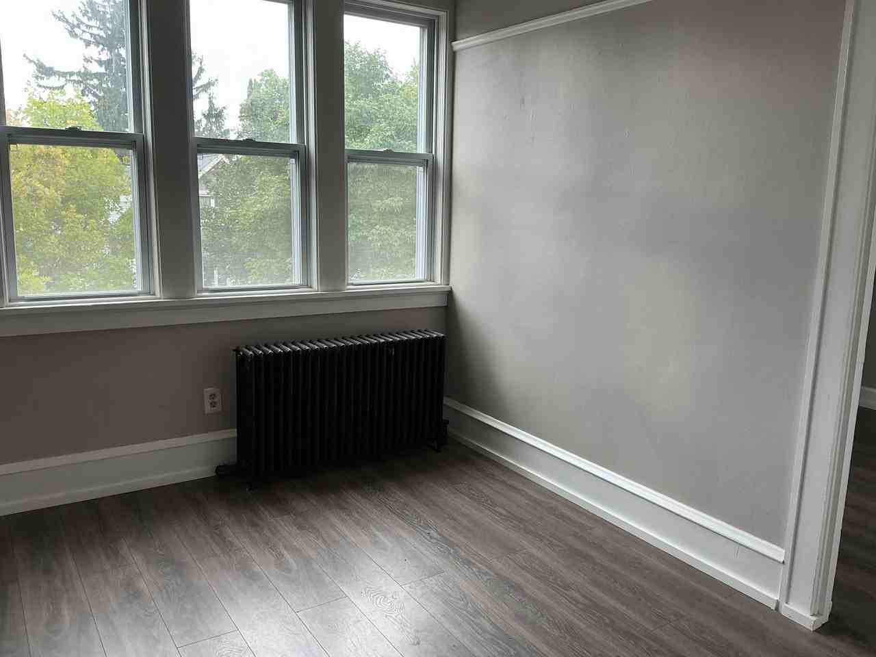 342 E Montana St - Photo 4 of 7
