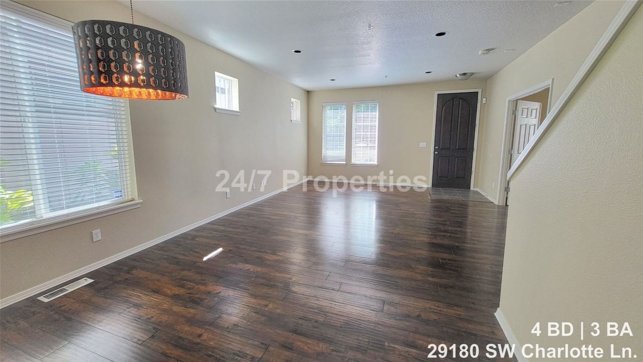 29180 Sw Charlotte Ln - Photo 3 of 21