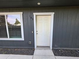 featured image of 4331 E 8th Ave #103