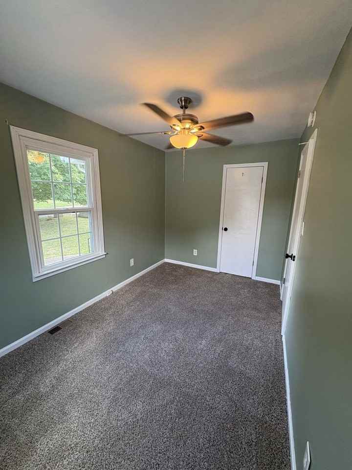 526 9th St - Photo 2 of 10