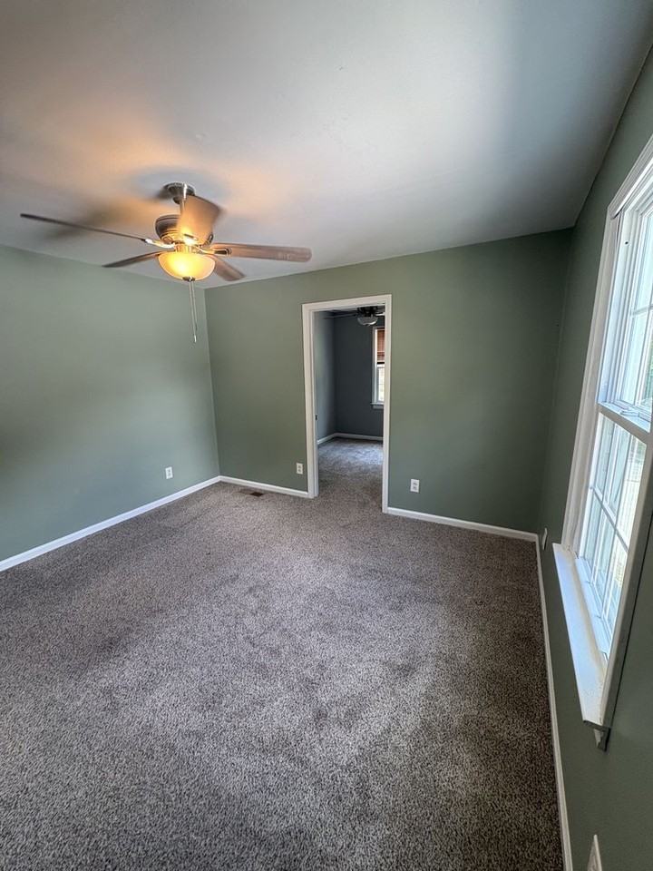 526 9th St - Photo 3 of 10