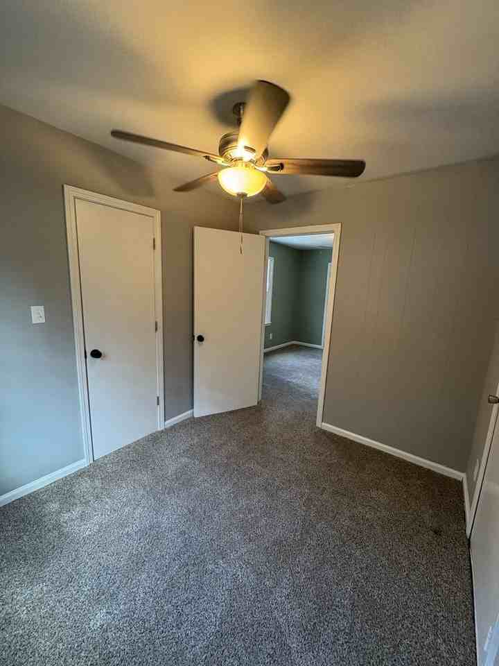 526 9th St - Photo 5 of 10