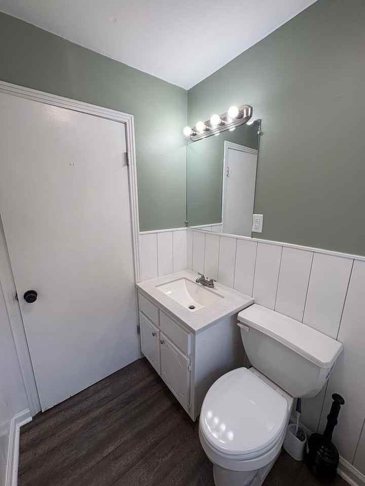 526 9th St - Photo 6 of 10