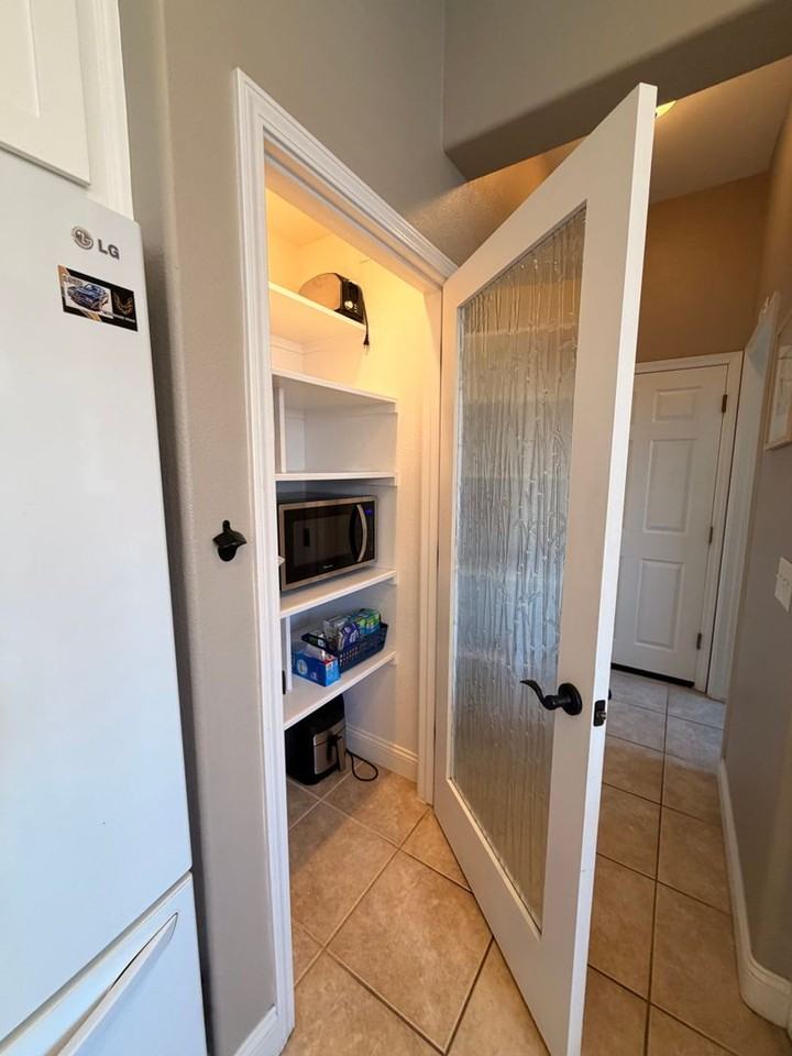 1410 Raspberry Ave - Photo 4 of 25