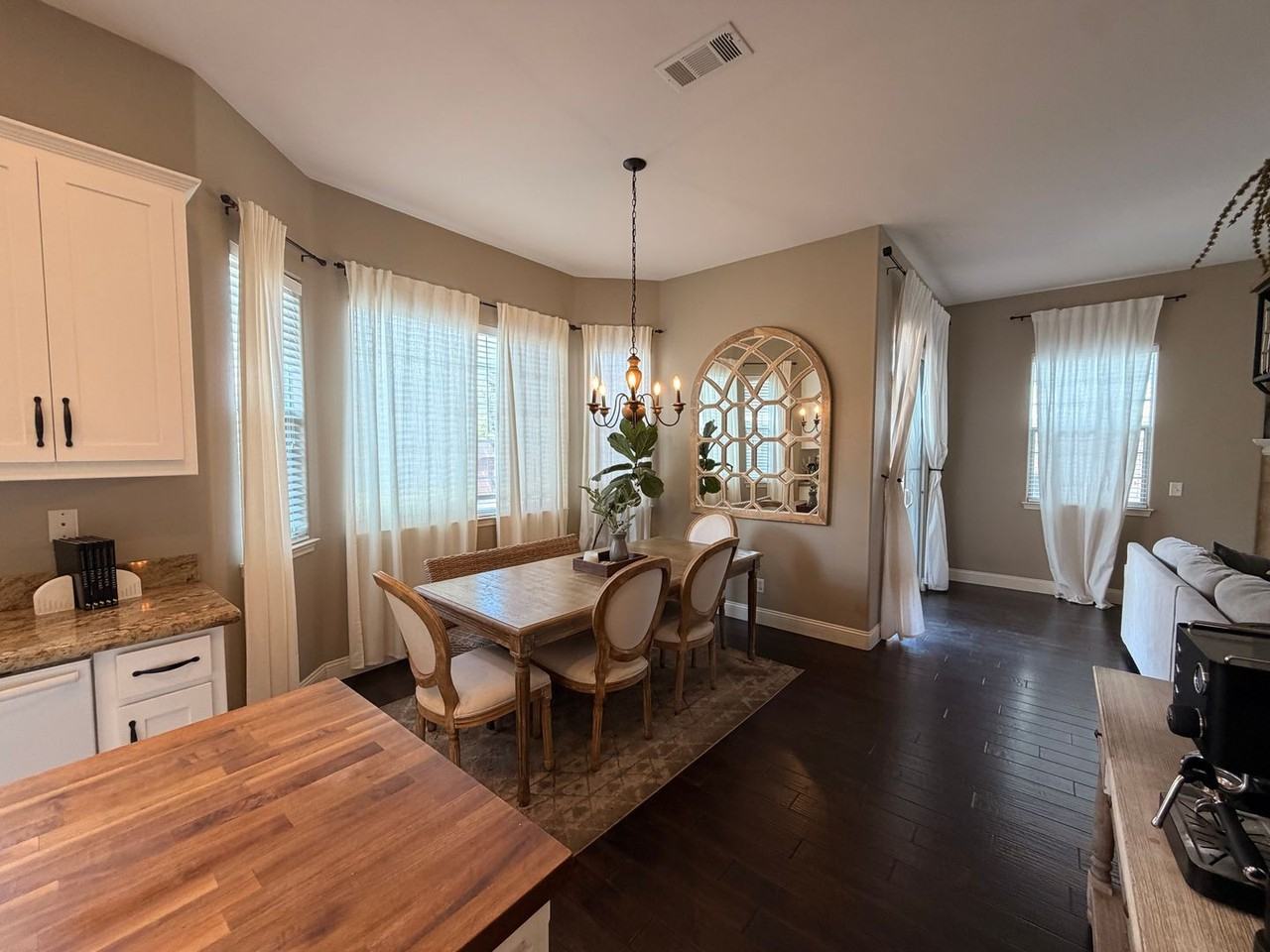 1410 Raspberry Ave - Photo 6 of 25