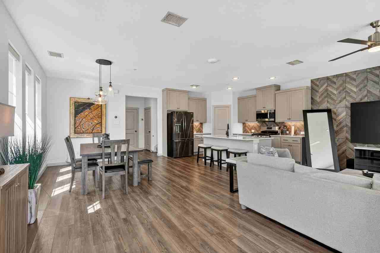4899 Ellie Ln - Photo 7 of 25
