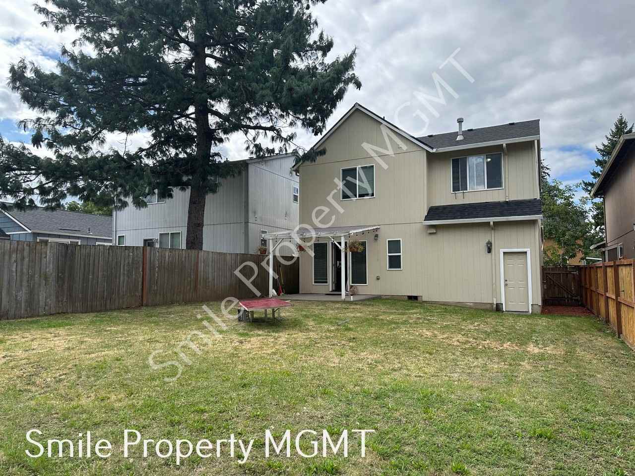 6422 Se 137th Ave - Photo 4 of 23