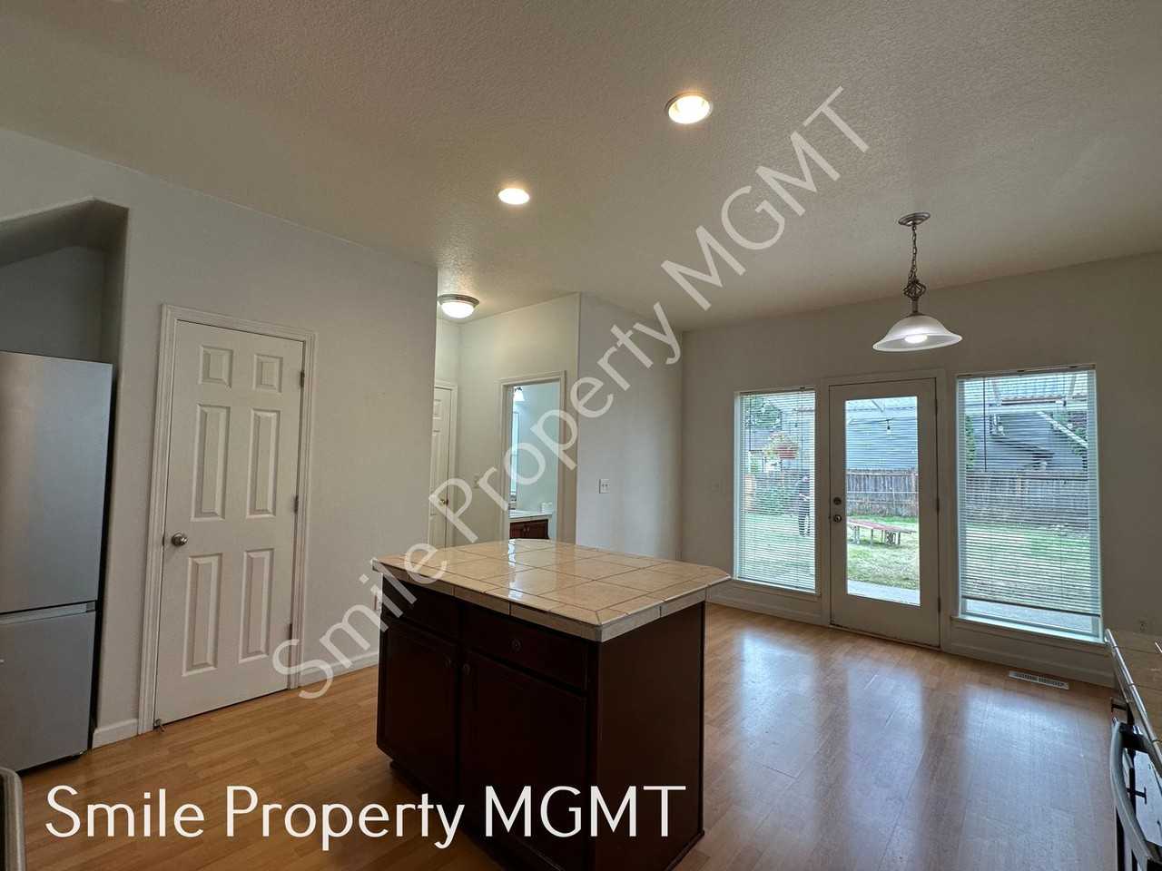 6422 Se 137th Ave - Photo 7 of 23