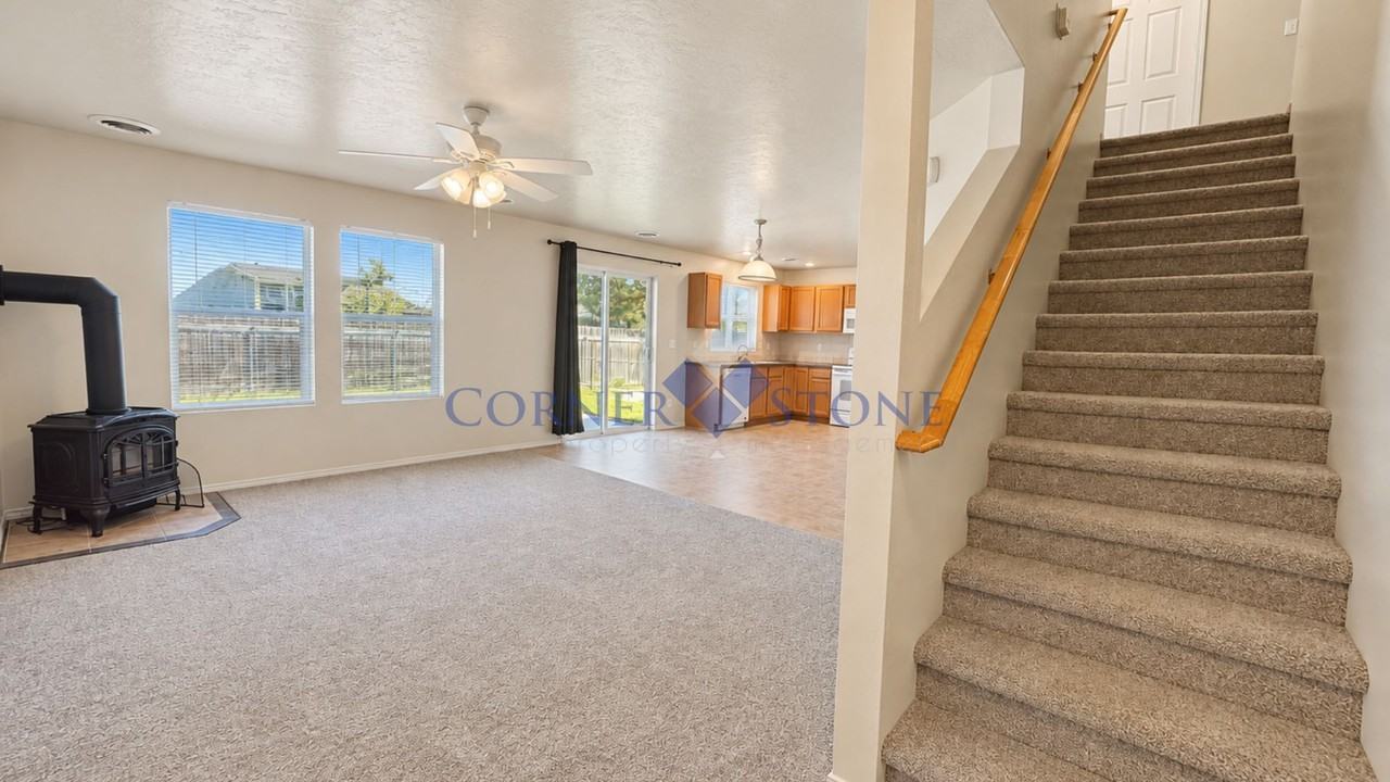 916 E Ontem St - Photo 3 of 26