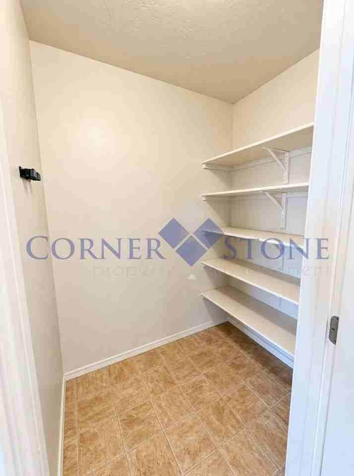 916 E Ontem St - Photo 7 of 26