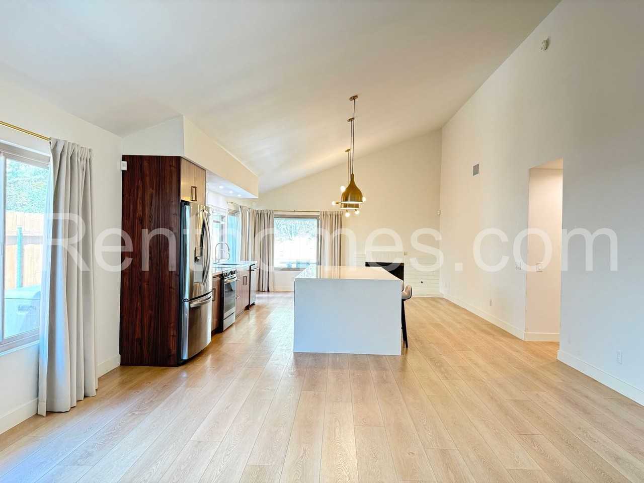 11040 Negley Ave - Photo 4 of 29