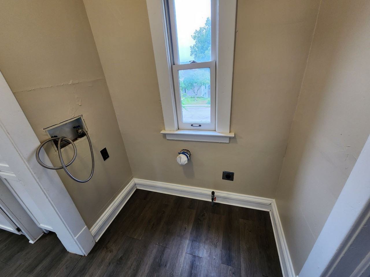 603 Leclaire St - Photo 5 of 24