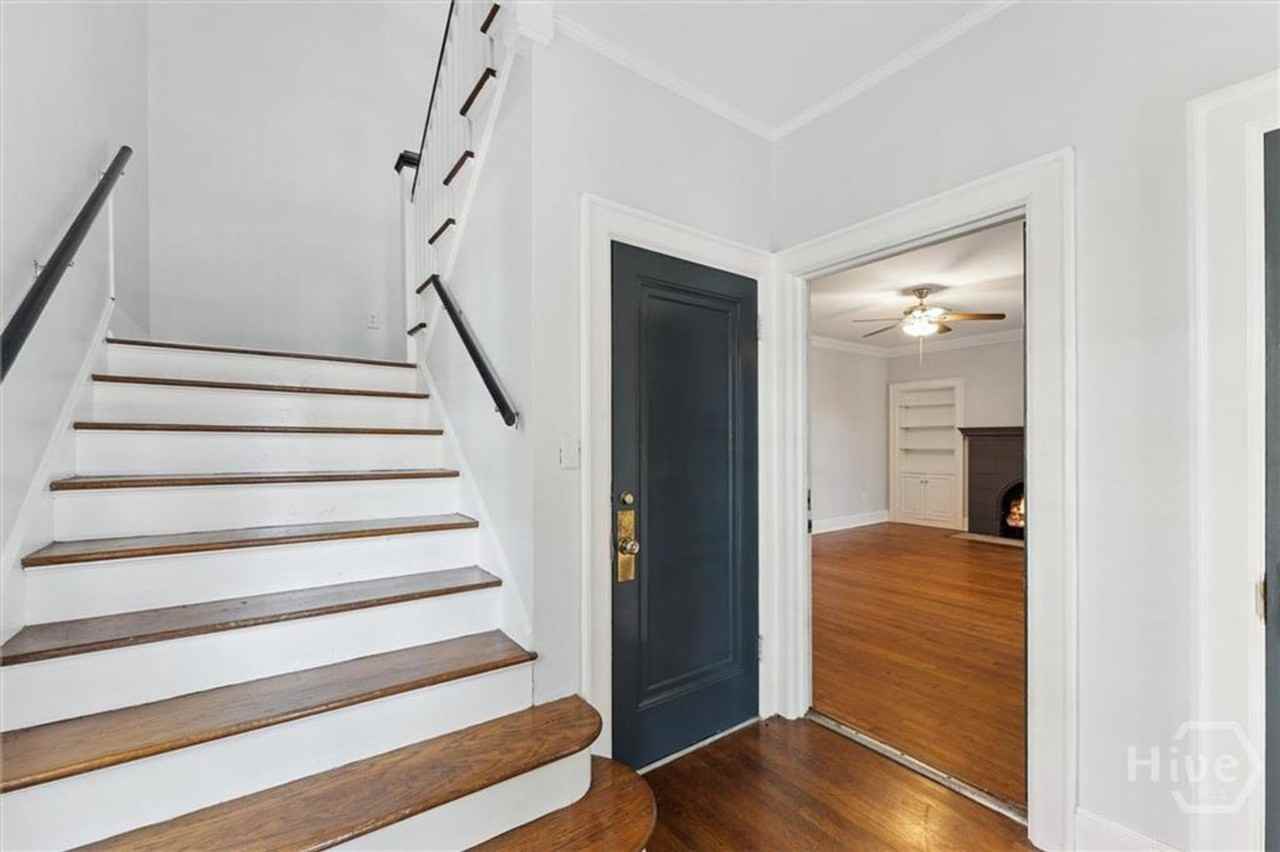 206 E 46th St - Photo 5 of 29