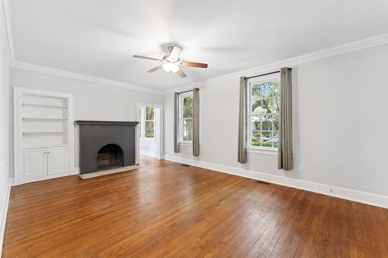 206 E 46th St - Photo 6 of 29