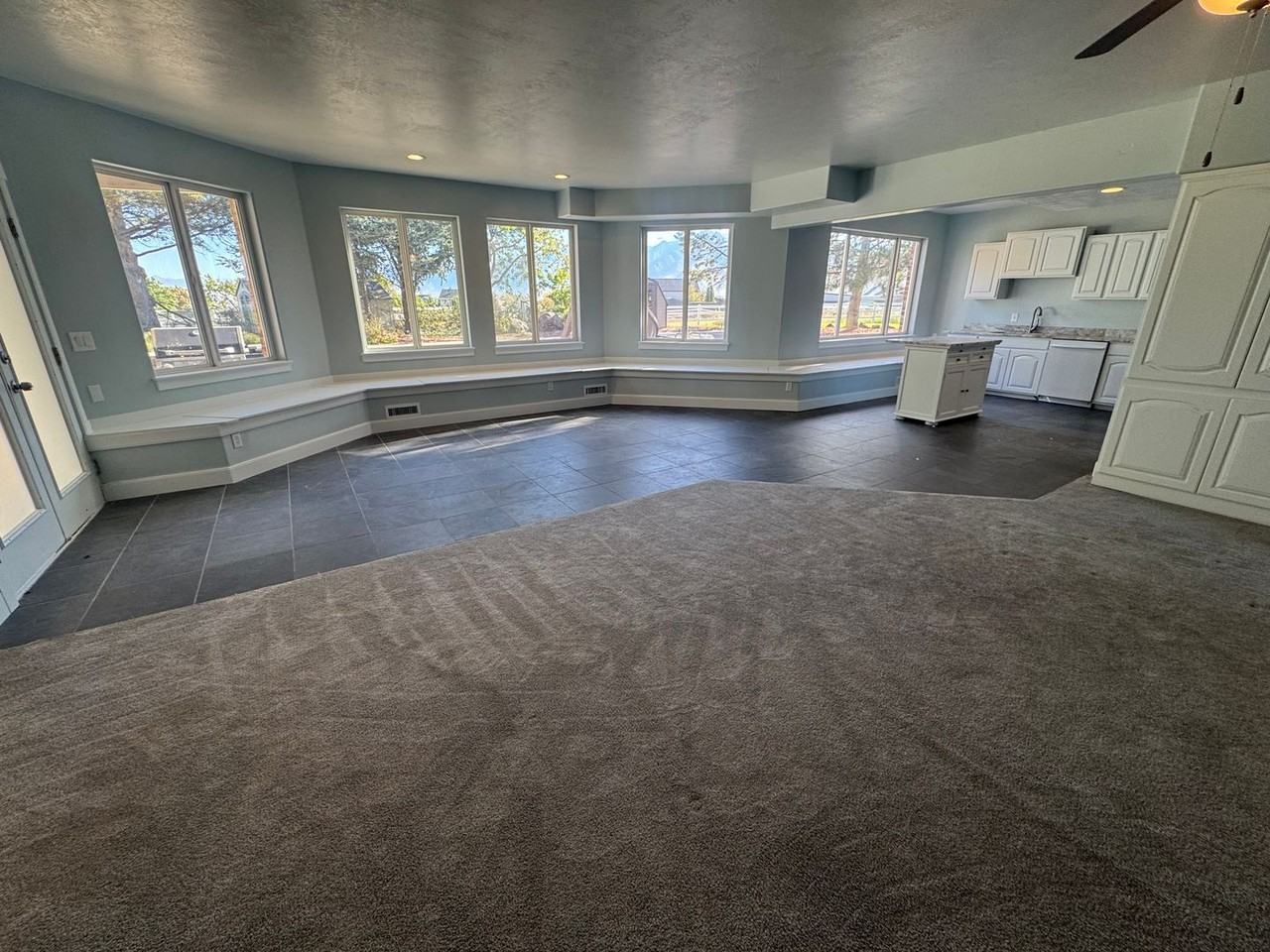 2428 W Silverpoint Way - Photo 3 of 16