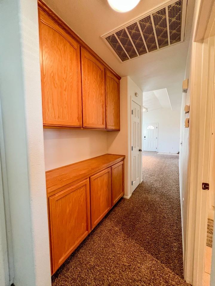 6829 Quail Spring Ave - Photo 5 of 20
