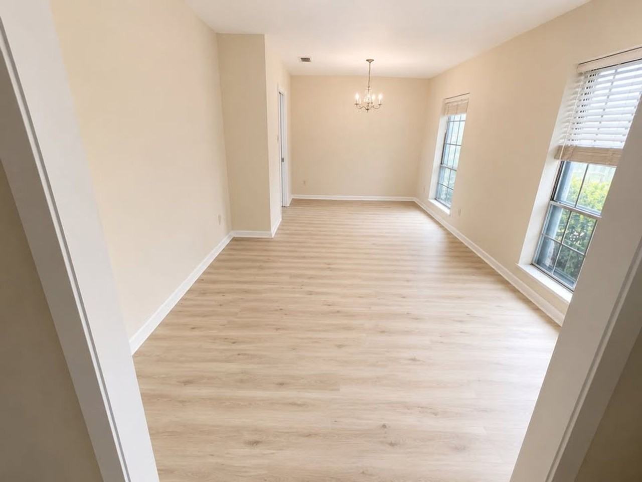 2907 Salem Dr - Photo 3 of 7