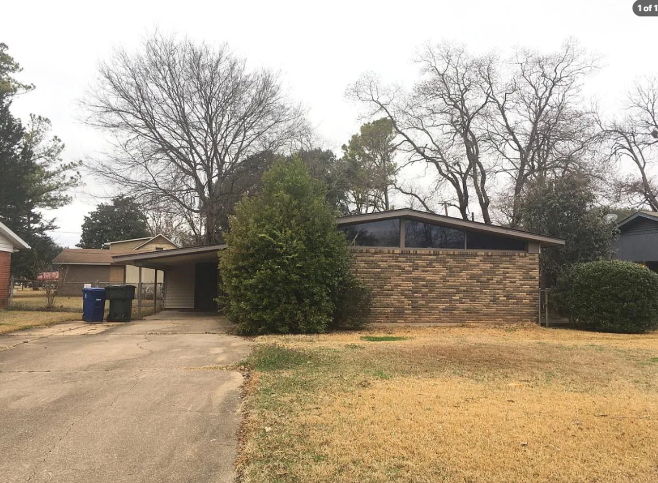 222 Brookbriar Dr