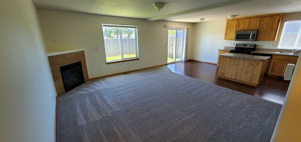2538 Char Cir Nw - Photo 3 of 29