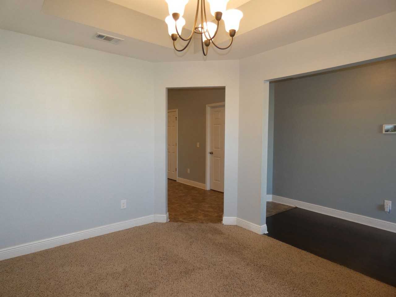 5061 Carley Ct - Photo 5 of 31