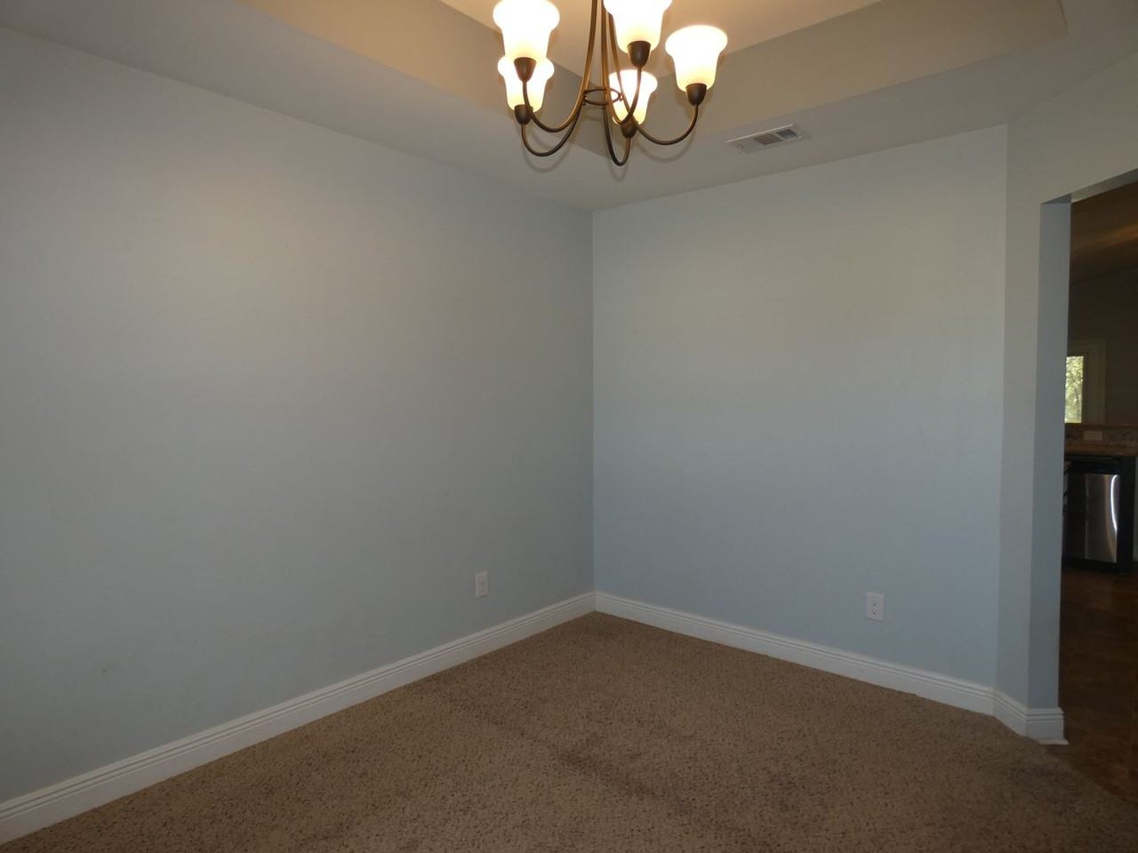 5061 Carley Ct - Photo 6 of 31